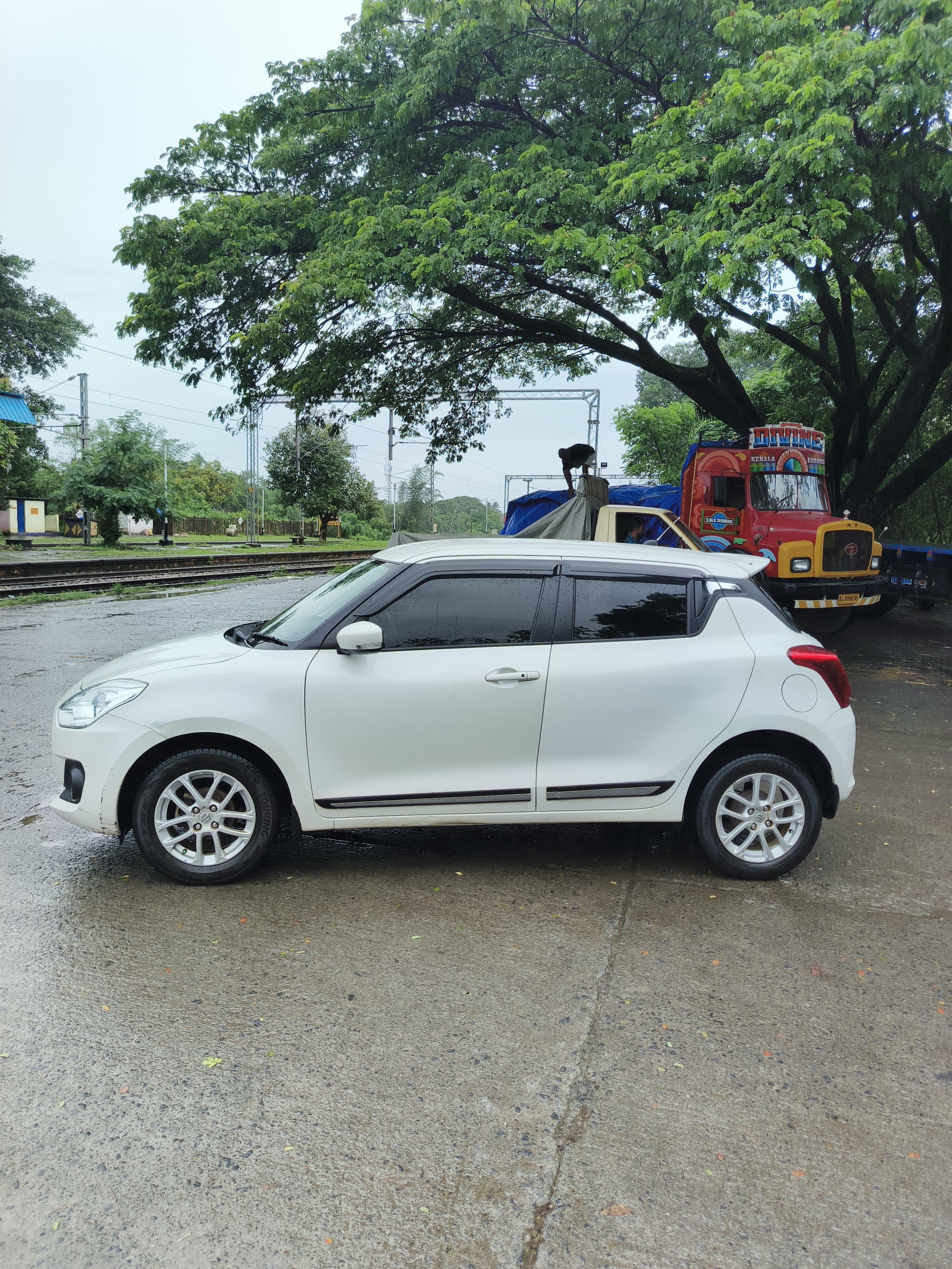 यूज़्ड 2018 मारुति सुजुकी स्विफ्ट, Kadambur-kannur, Kannur 1 यूज़्ड 2018 मारुति सुजुकी स्विफ्ट, Kadambur-kannur, Kannur 1