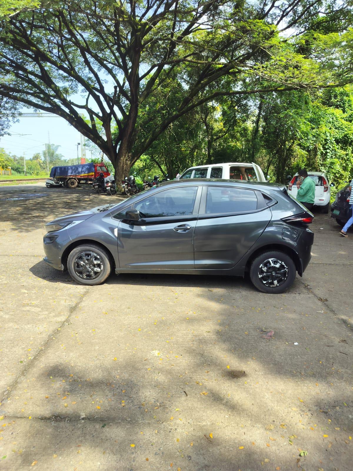 यूज़्ड 2021 टाटा अलट्रोज़, Kadambur-kannur, Kannur 1 यूज़्ड 2021 टाटा अलट्रोज़, Kadambur-kannur, Kannur 1