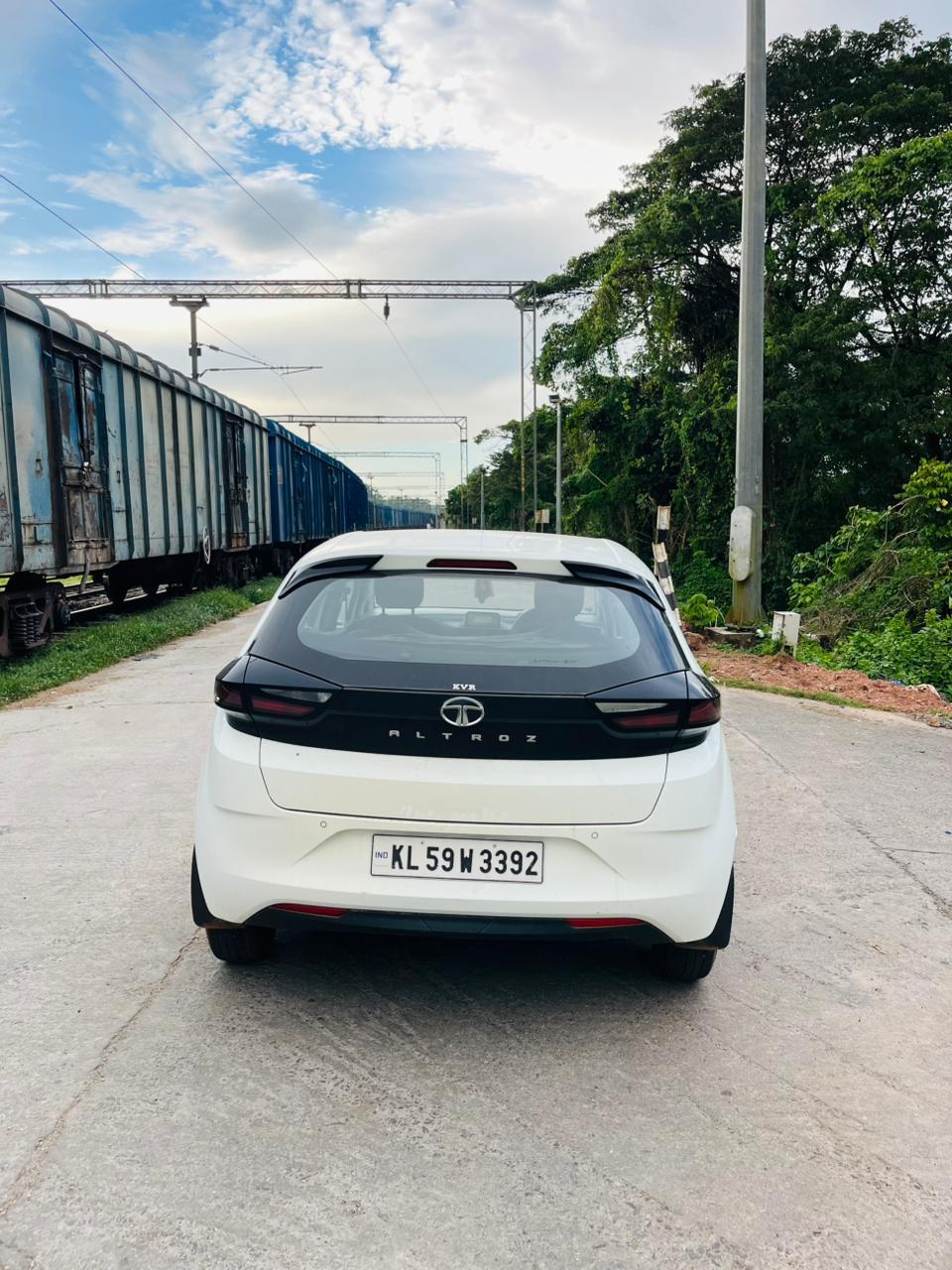 यूज़्ड 2020 टाटा अलट्रोज़, Kadambur-kannur, Kannur 3 यूज़्ड 2020 टाटा अलट्रोज़, Kadambur-kannur, Kannur 3