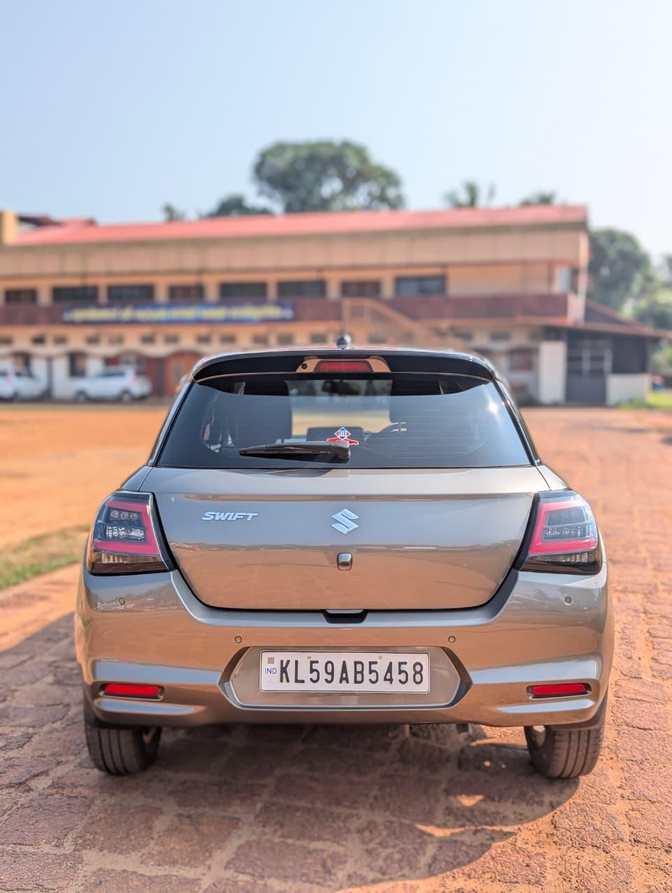 यूज़्ड 2024 मारुति सुजुकी स्विफ्ट, Kadambur-kannur, Kannur 3 यूज़्ड 2024 मारुति सुजुकी स्विफ्ट, Kadambur-kannur, Kannur 3