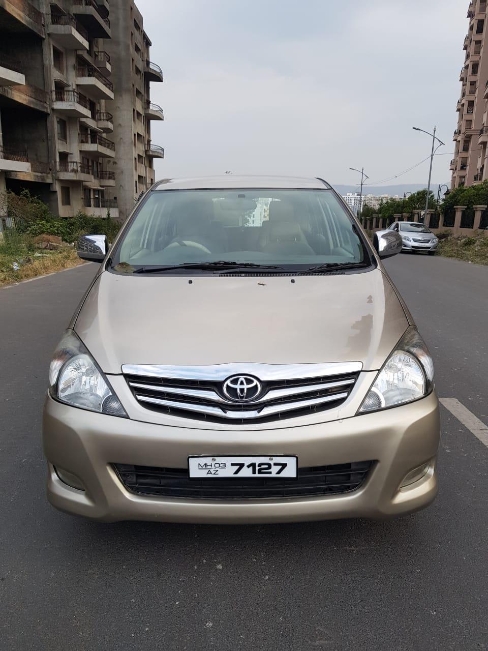 2011 टोयोटा इनोवा 2.5 V 2011 टोयोटा इनोवा 2.5 V