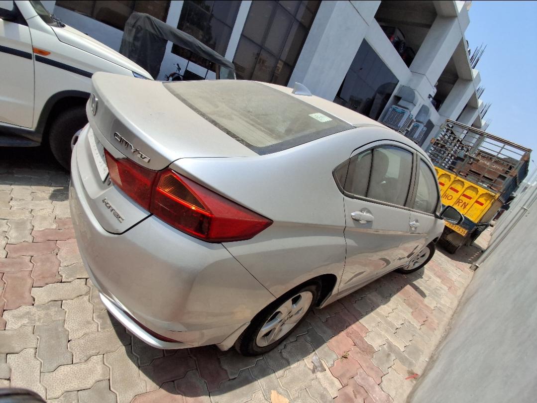 यूज़्ड 2014 होंडा सिटी, Mission Hospital, Bareilly 4 यूज़्ड 2014 होंडा सिटी, Mission Hospital, Bareilly 4