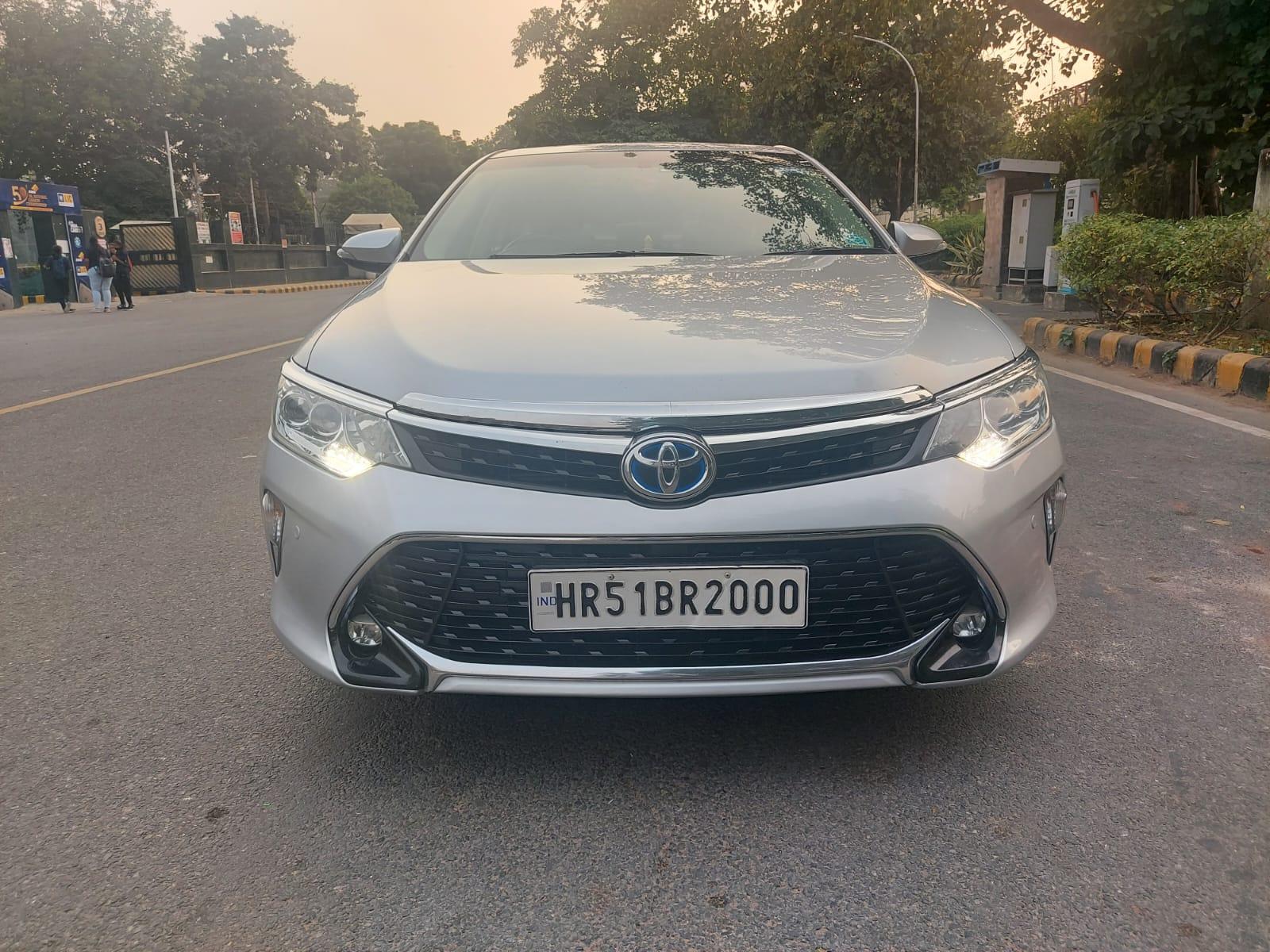 2017 टोयोटा कैमरी Hybrid BS IV 2017 टोयोटा कैमरी Hybrid BS IV