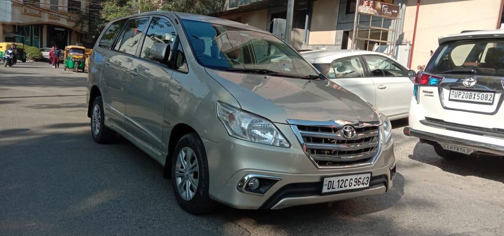 2015 टोयोटा इनोवा Euro III 2.5 G 7 Seater 2015 टोयोटा इनोवा Euro III 2.5 G 7 Seater