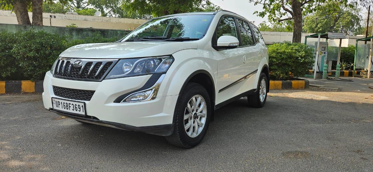 2016 महिंद्रा एक्सयूवी500 W10 FWD 2016 महिंद्रा एक्सयूवी500 W10 FWD