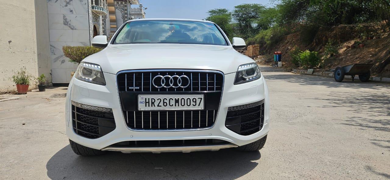 2014 ऑडी क्यू7 35 TDI Technology Pack 2014 ऑडी क्यू7 35 TDI Technology Pack