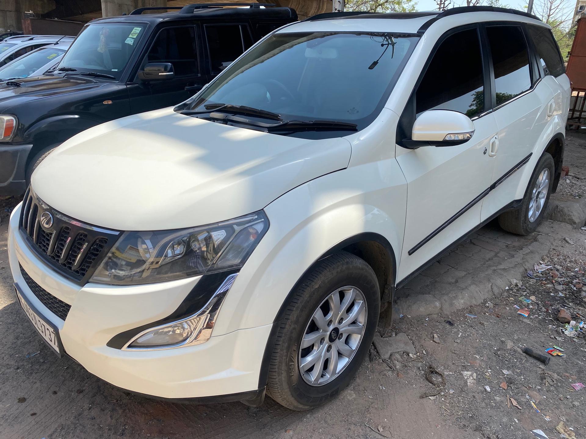 2016 महिंद्रा एक्सयूवी500 W10 FWD 2016 महिंद्रा एक्सयूवी500 W10 FWD