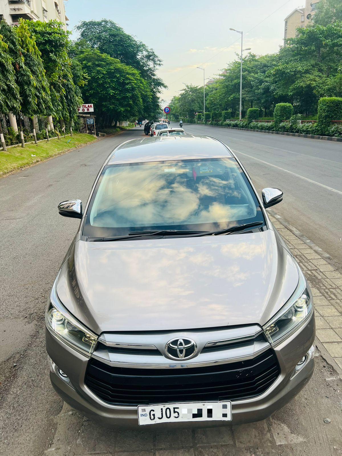 2019 टोयोटा इनोवा क्रिस्टा 2.7 ZX AT 7-Seater BS IV 2019 टोयोटा इनोवा क्रिस्टा 2.7 ZX AT 7-Seater BS IV