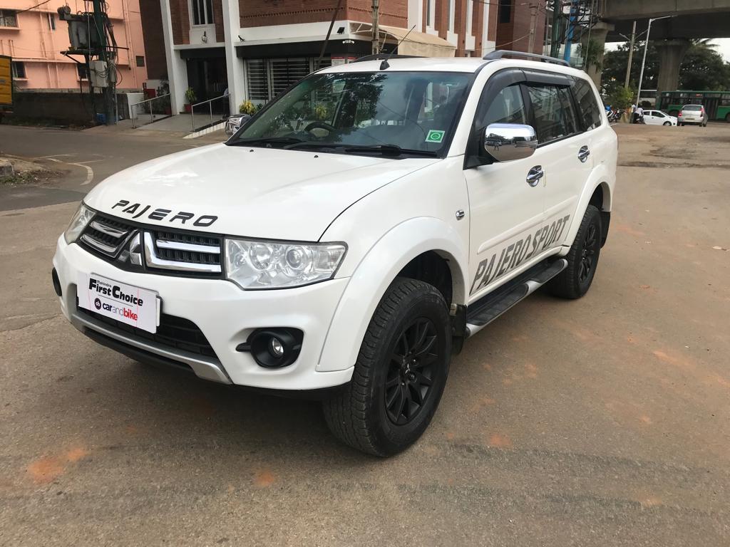 2015 मित्सुबिशी पजेरो स्पोर्ट 4x2 AT Select Plus 2015 मित्सुबिशी पजेरो स्पोर्ट 4x2 AT Select Plus