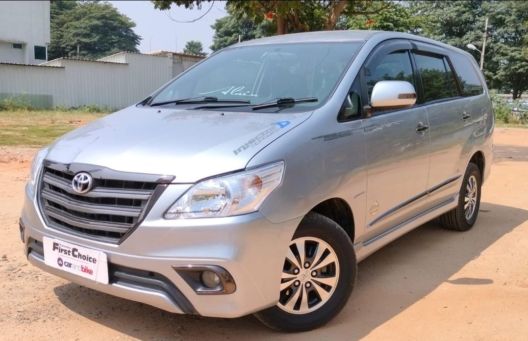 2015 टोयोटा इनोवा Euro IV 2.5 VX 8 Seater 2015 टोयोटा इनोवा Euro IV 2.5 VX 8 Seater