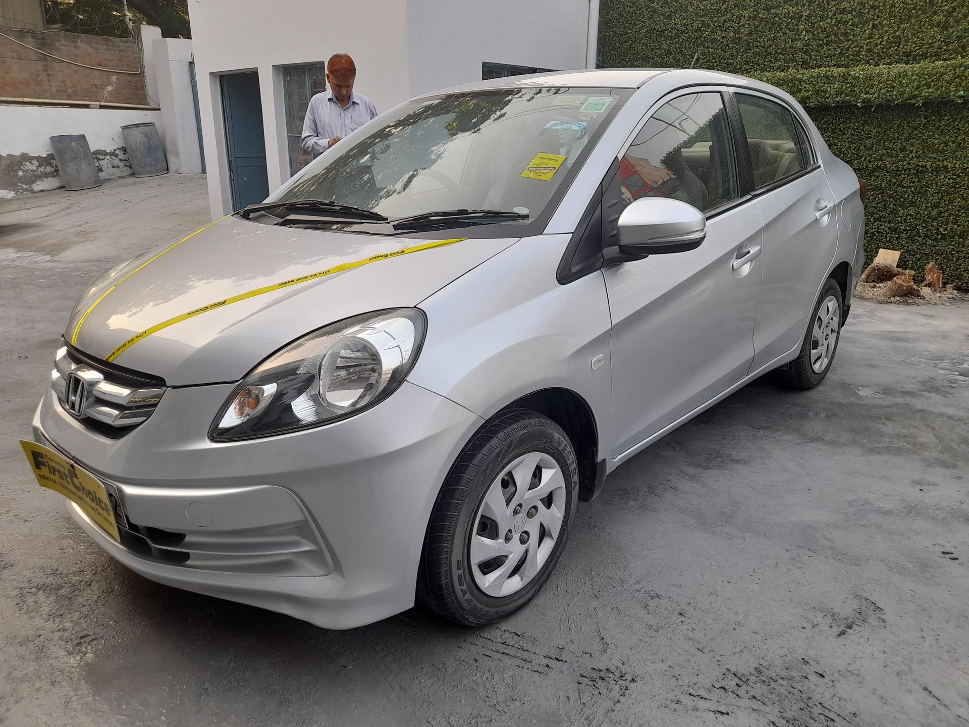 2015 होंडा अमेज़ S MT Diesel BS IV 2015 होंडा अमेज़ S MT Diesel BS IV