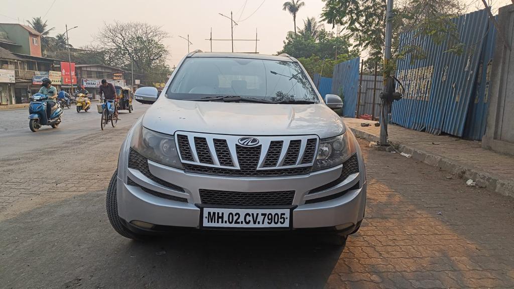 2013 महिंद्रा एक्सयूवी500 W6 FWD 2013 महिंद्रा एक्सयूवी500 W6 FWD