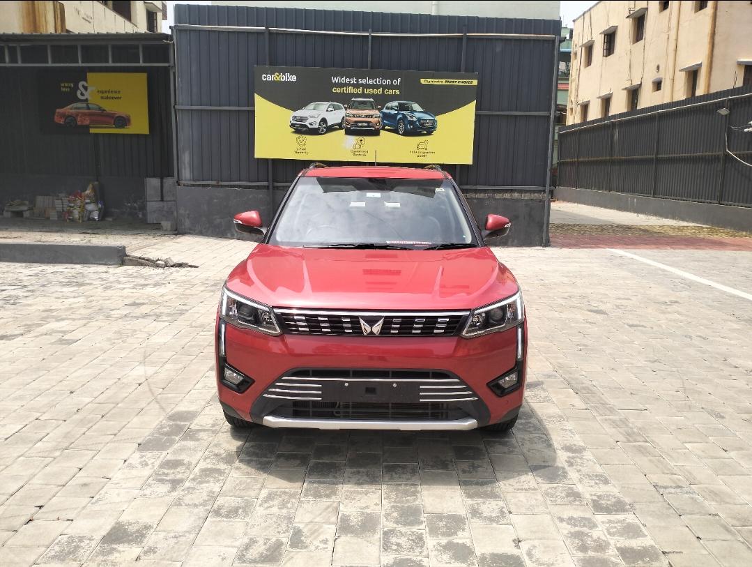 2023 महिंद्रा एक्सयूवी300 W8 (O) AMT 2023 महिंद्रा एक्सयूवी300 W8 (O) AMT