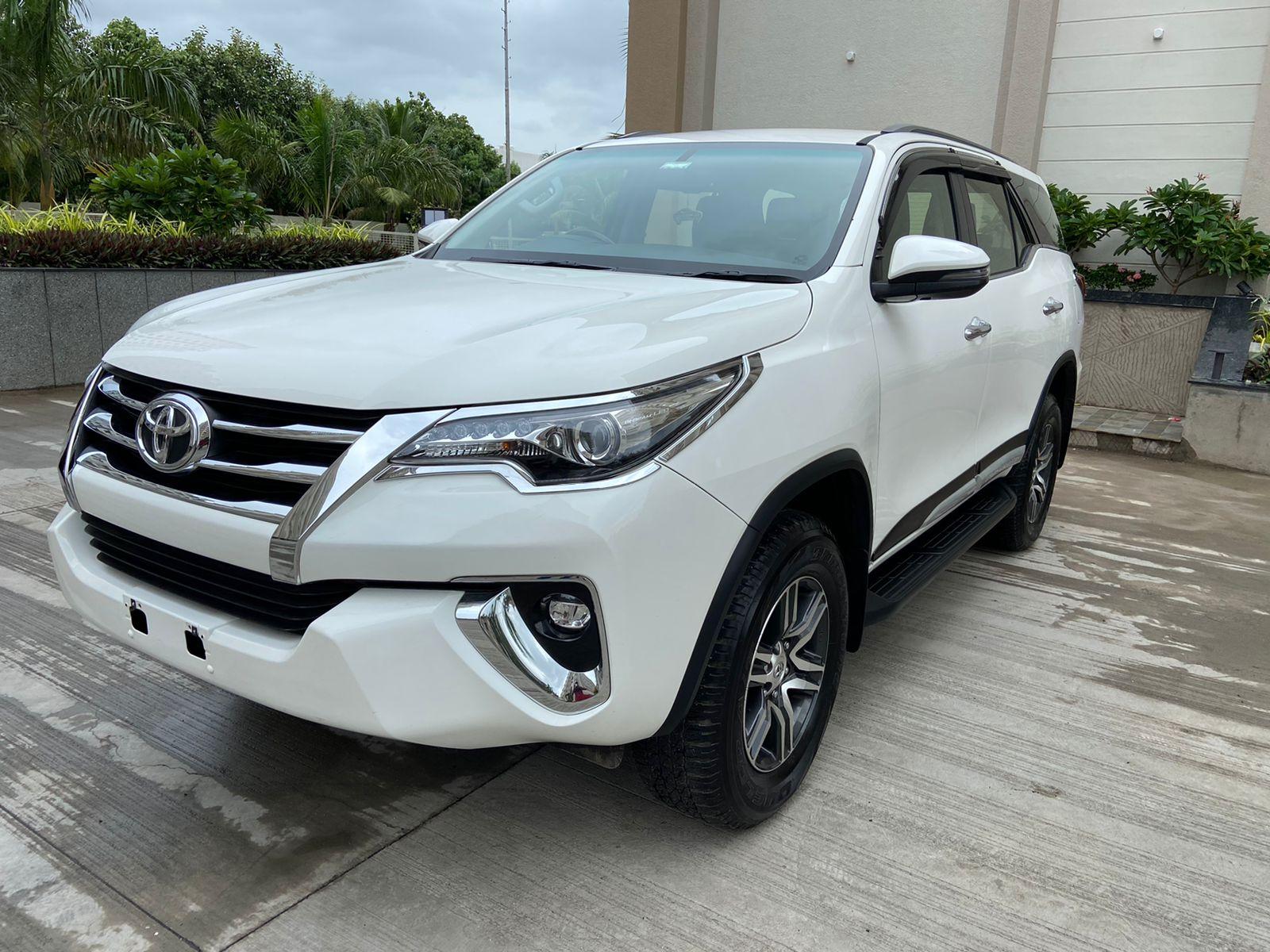 2020 टोयोटा फॉर्च्यूनर 2.8 4X2 AT BS IV 2020 टोयोटा फॉर्च्यूनर 2.8 4X2 AT BS IV