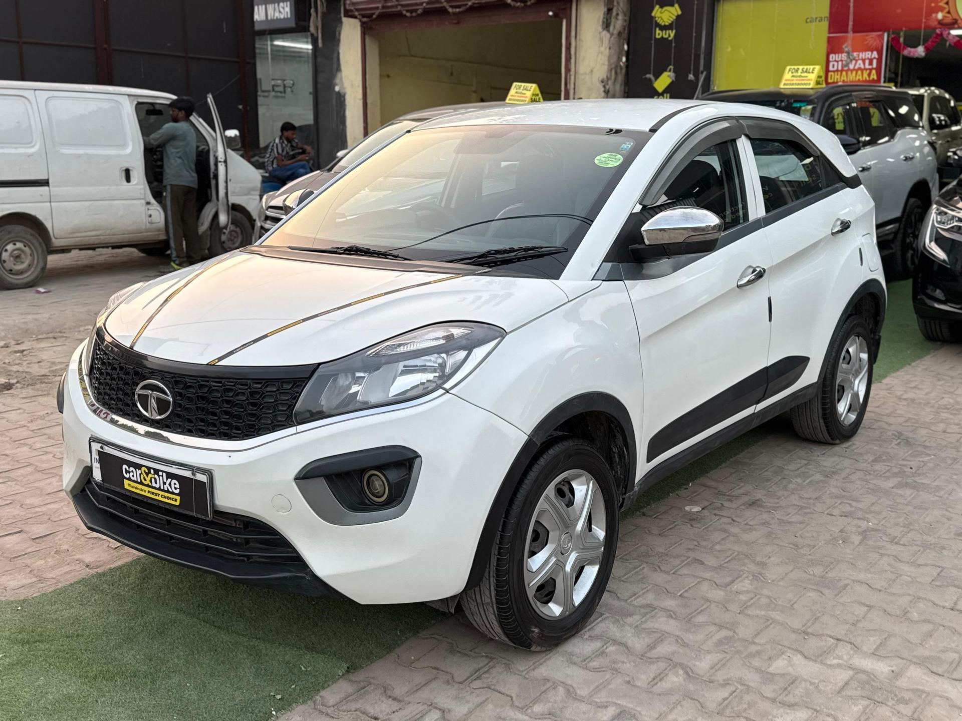 2019 टाटा नेक्सन Revotron XM 2019 टाटा नेक्सन Revotron XM