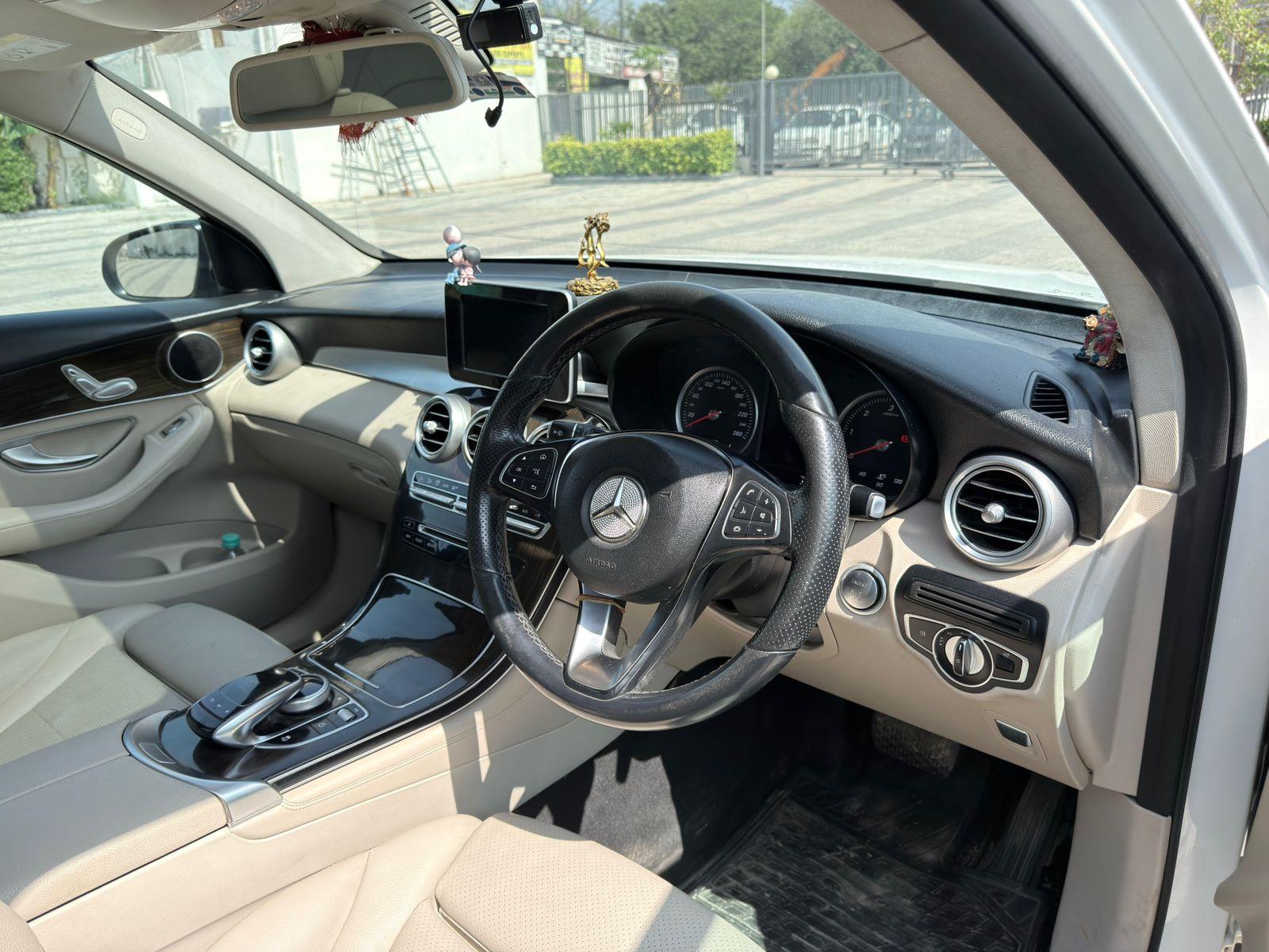 यूज़्ड 2019 मर्सिडीज़-बेंज़ जीएलसी, Gurgaon New Delhi 7 यूज़्ड 2019 मर्सिडीज़-बेंज़ जीएलसी, Gurgaon New Delhi 7