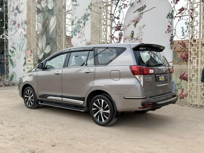 यूज़्ड 2021 टोयोटा इनोवा क्रिस्टा, Gurgaon New Delhi 2 यूज़्ड 2021 टोयोटा इनोवा क्रिस्टा, Gurgaon New Delhi 2