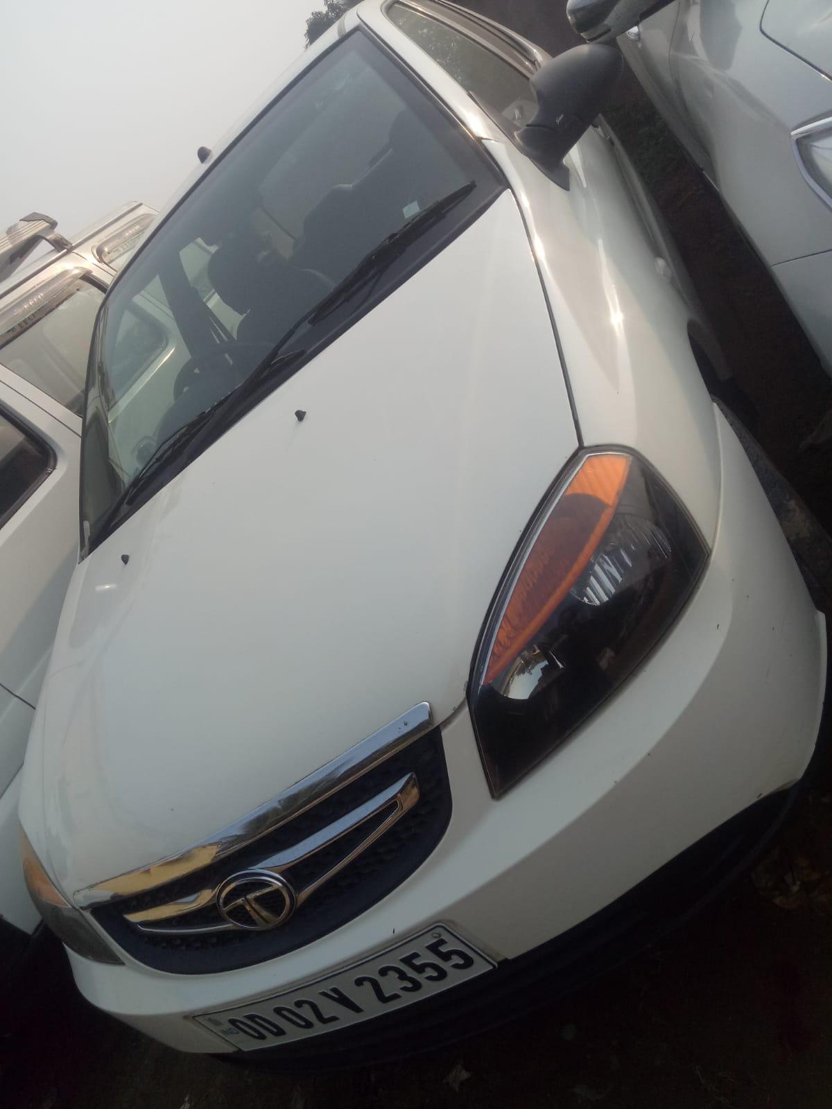2015 टाटा इंडिगो eCS LX TDI BS III 2015 टाटा इंडिगो eCS LX TDI BS III