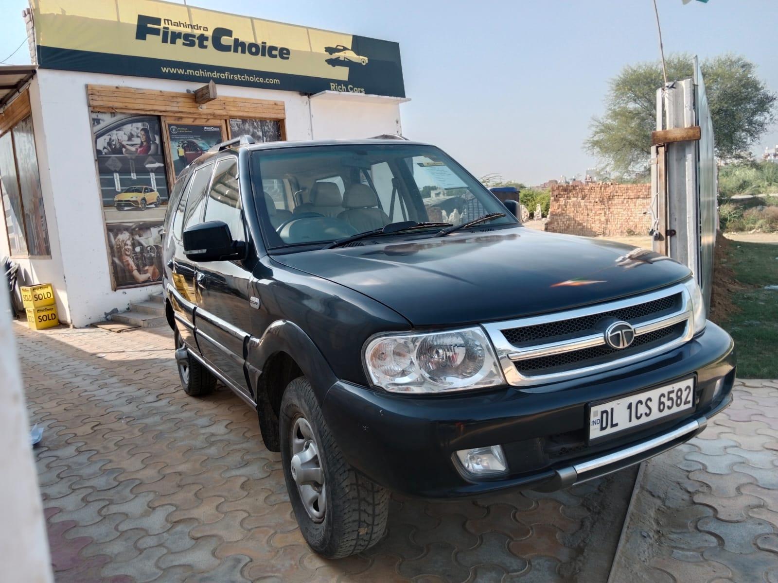 2014 टाटा सफारी 4x4 EX DiCOR 2.2 VTT 2014 टाटा सफारी 4x4 EX DiCOR 2.2 VTT
