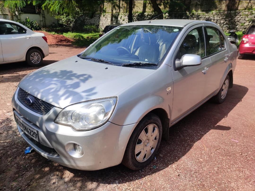 2009 फोर्ड फिएस्टा 1.6 Duratec ZXI 2009 फोर्ड फिएस्टा 1.6 Duratec ZXI