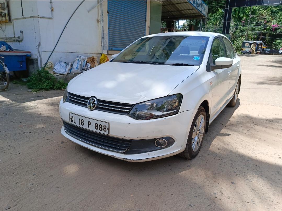 2014 फॉक्सवैगन वेंटो 1.6 L MPI Highline Petrol BS IV 2014 फॉक्सवैगन वेंटो 1.6 L MPI Highline Petrol BS IV