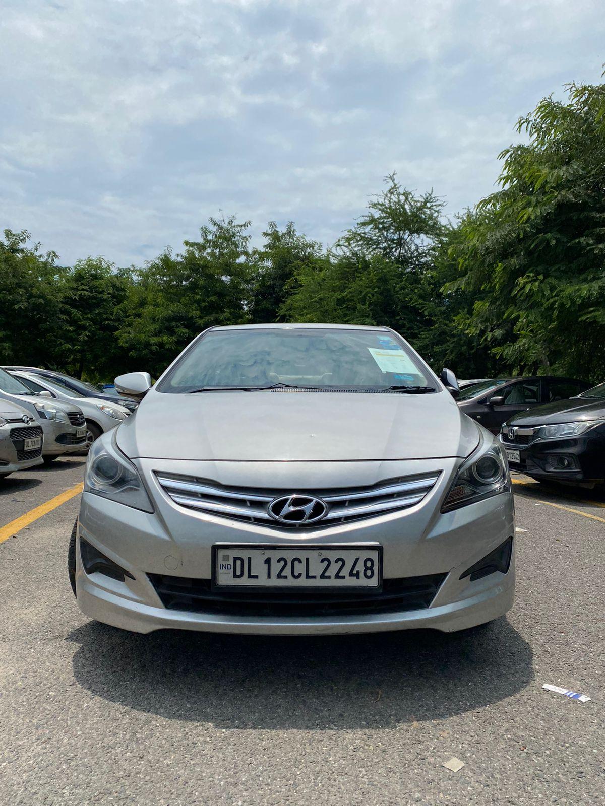 2017 ह्युंडई फ्लयूडिक वरना 1.6 VTVT SX 2017 ह्युंडई फ्लयूडिक वरना 1.6 VTVT SX