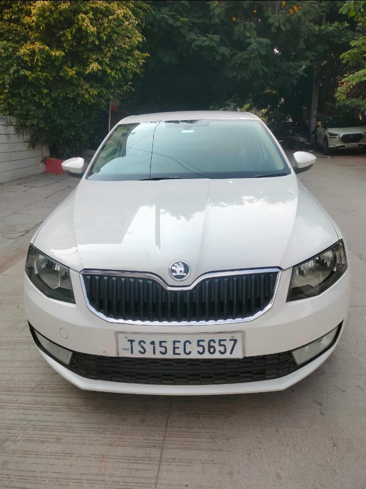 2014 स्कोडा ऑक्टाविया 2.0 Elegance TDI CR AT 2014 स्कोडा ऑक्टाविया 2.0 Elegance TDI CR AT