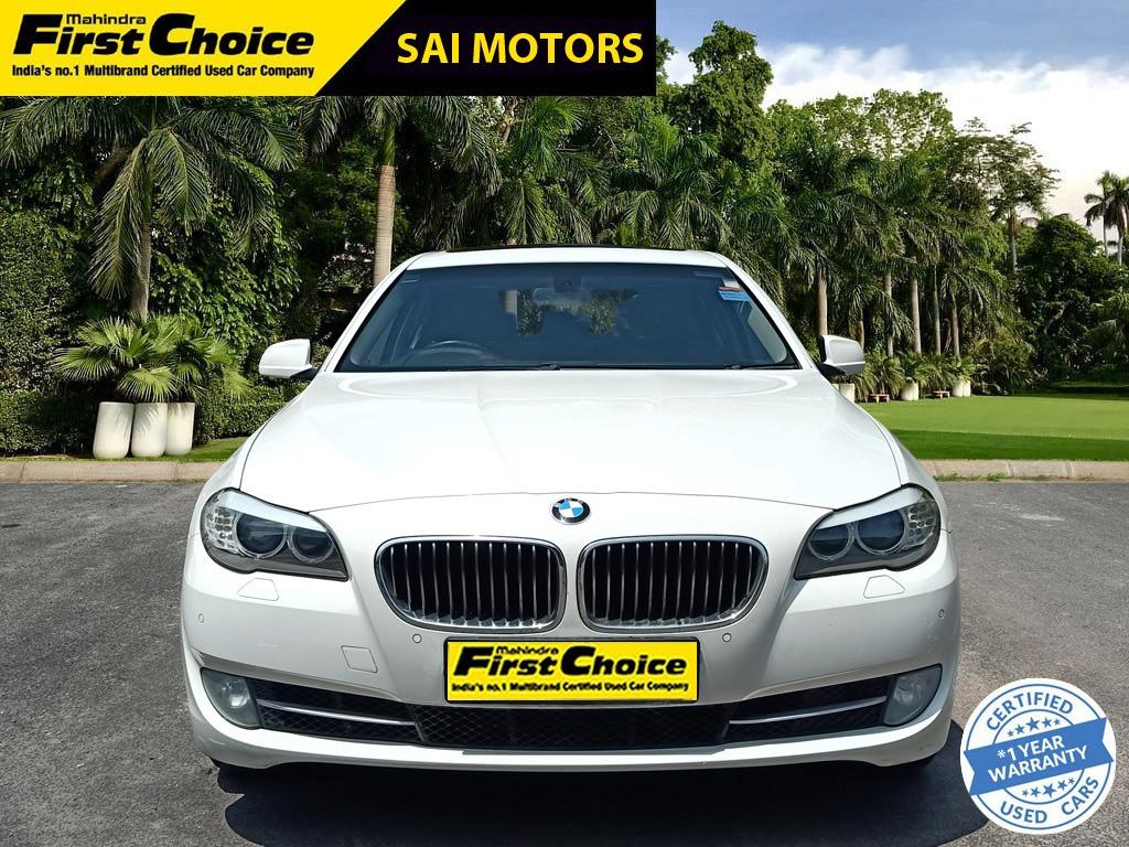 2012 बीएमडब्ल्यू 5 सीरीज 520i Luxury Line 2012 बीएमडब्ल्यू 5 सीरीज 520i Luxury Line