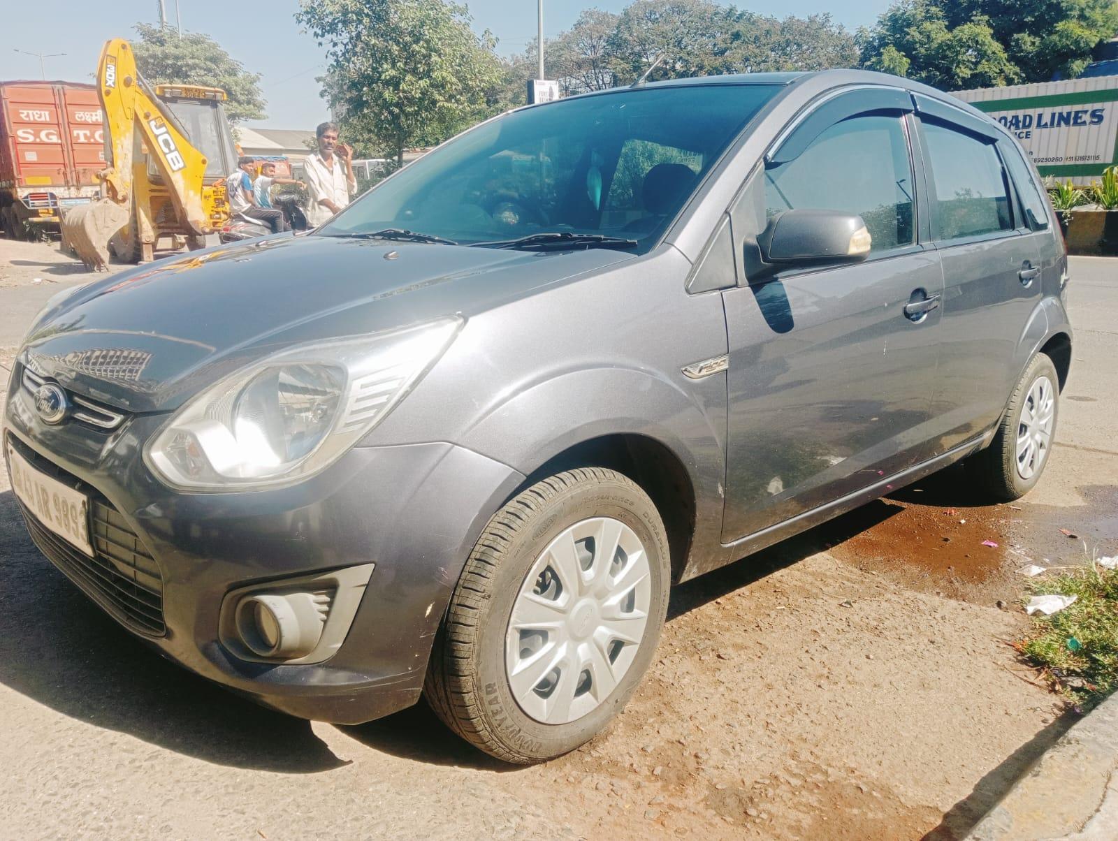 2015 फोर्ड फीगो 1.2 Duratec ZXI 2015 फोर्ड फीगो 1.2 Duratec ZXI