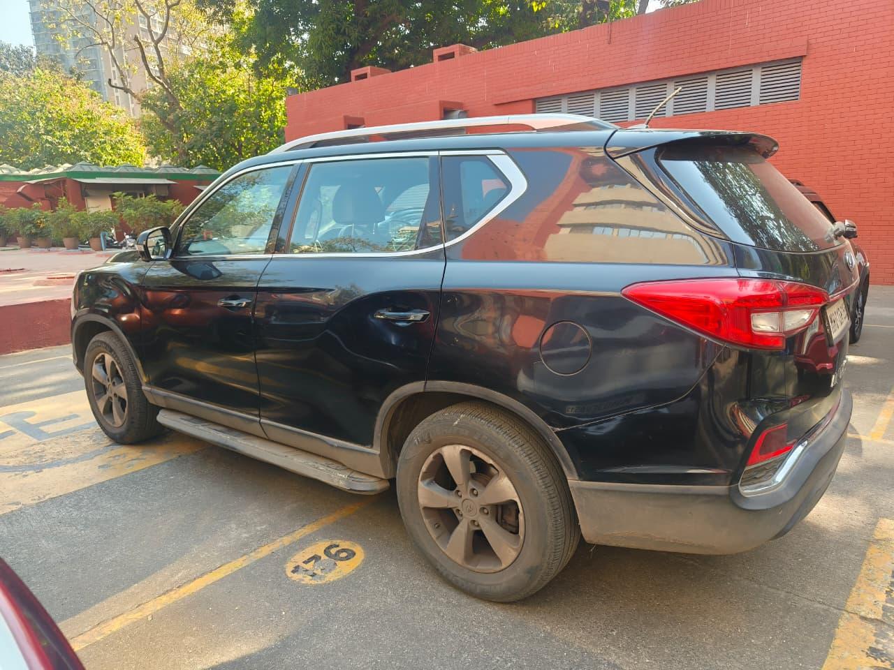 2018 महिंद्रा अल्टुरस जी4 4WD AT BS IV 2018 महिंद्रा अल्टुरस जी4 4WD AT BS IV