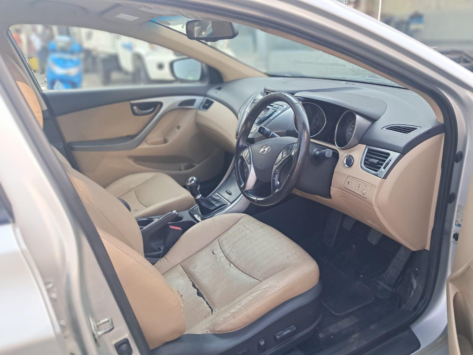 यूज़्ड 2014 ह्युंडई इलैंट्रा, Sanpada, Mumbai 14 यूज़्ड 2014 ह्युंडई इलैंट्रा, Sanpada, Mumbai 14