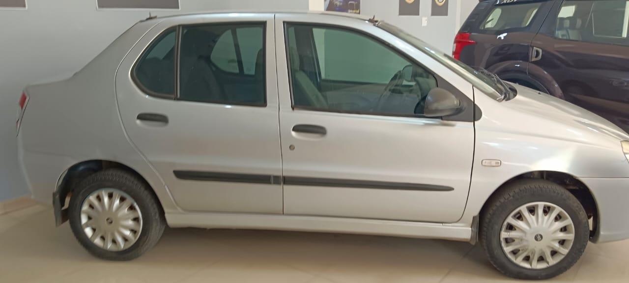 2010 टाटा इंडिगो सीएस LS 2010 टाटा इंडिगो सीएस LS