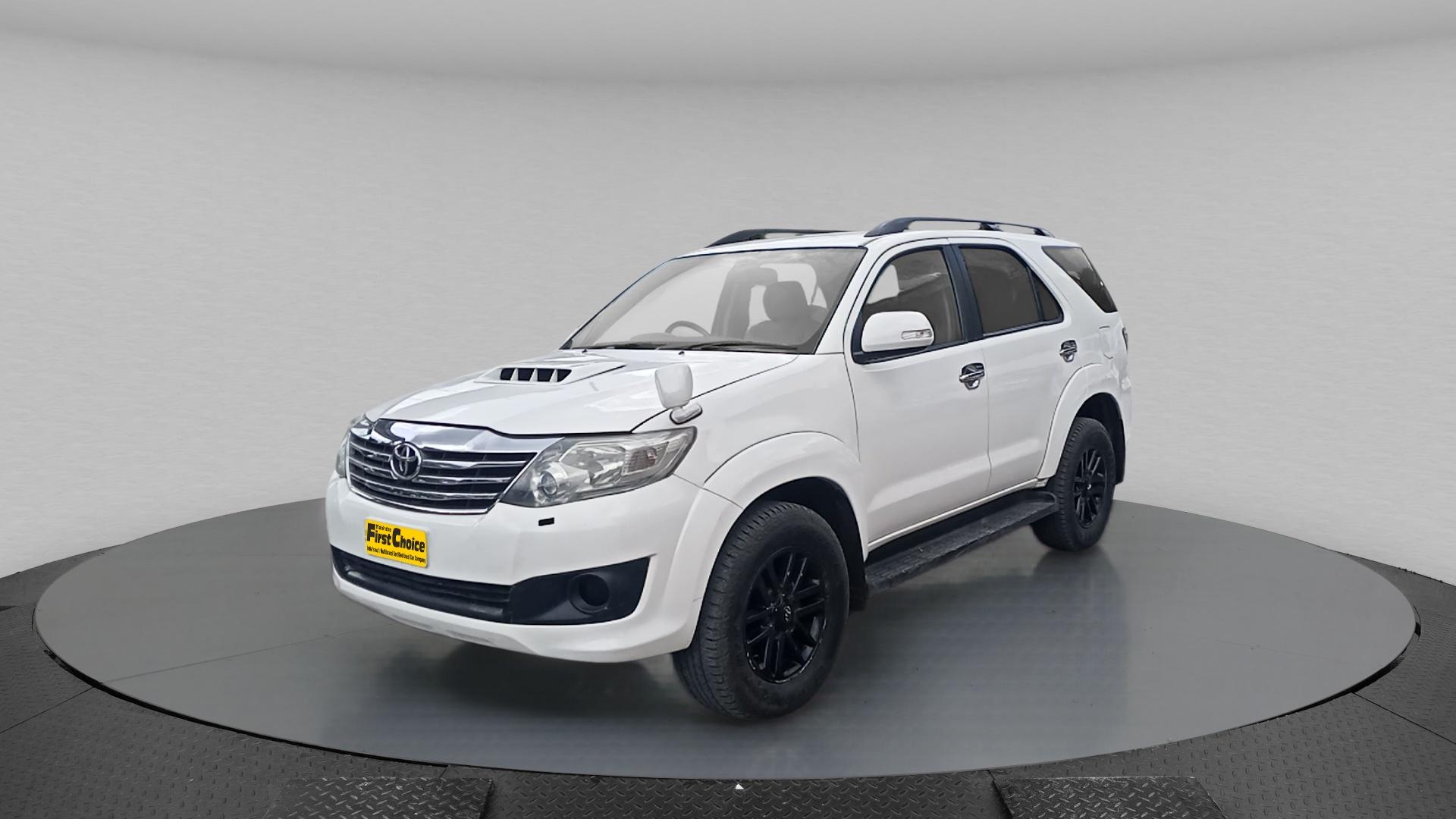 2012 टोयोटा फॉर्च्यूनर 3.0 MT 2012 टोयोटा फॉर्च्यूनर 3.0 MT