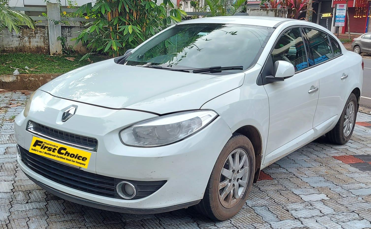 2012 रेनो फ्लूएंस 2.0 E4 2012 रेनो फ्लूएंस 2.0 E4