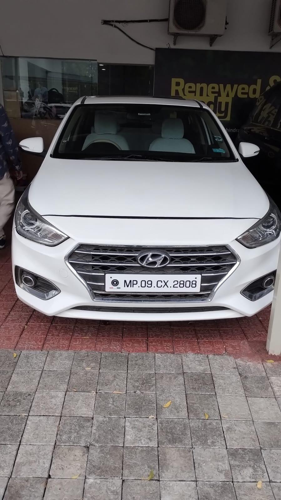 2017 ह्युंडई वरना 1.6 CRDi SX MT 2017 ह्युंडई वरना 1.6 CRDi SX MT