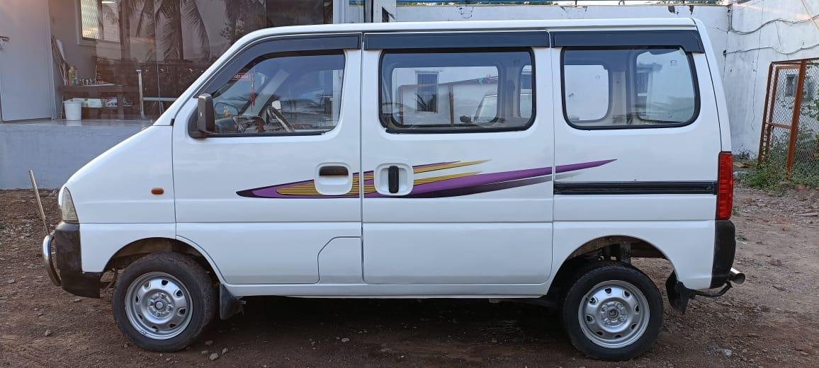 2011 मारुति सुजुकी इको 5-Seater AC HTR 2011 मारुति सुजुकी इको 5-Seater AC HTR