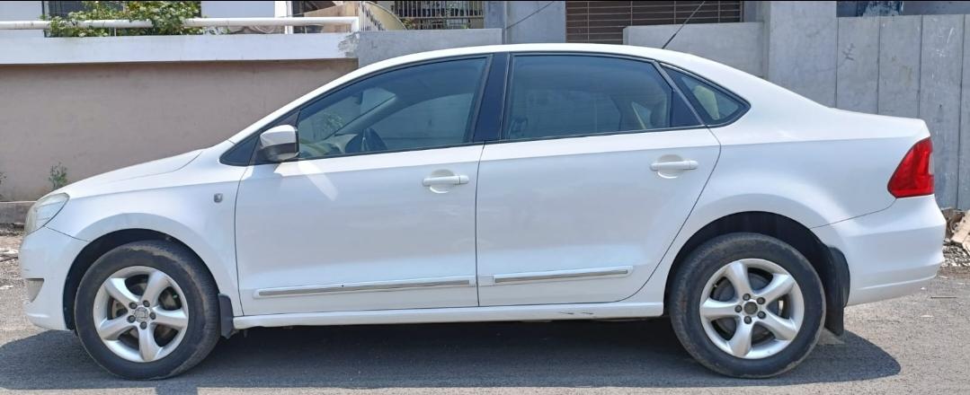 2012 स्कोडा रैपिड 1.6 Elegance Diesel MT 2012 स्कोडा रैपिड 1.6 Elegance Diesel MT