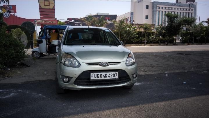 2011 फोर्ड फीगो 1.4 Duratorq Titanium 2011 फोर्ड फीगो 1.4 Duratorq Titanium