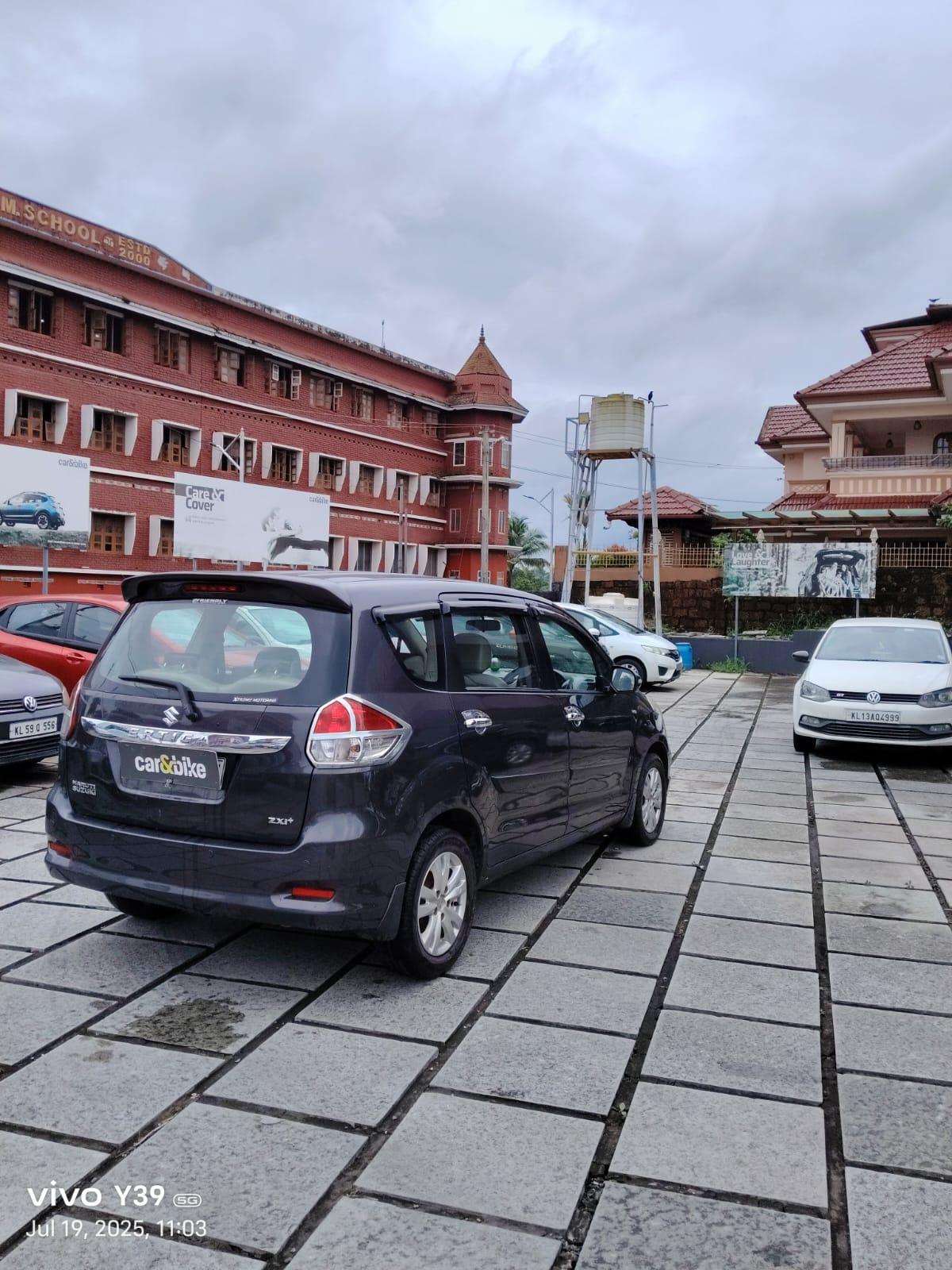 यूज़्ड 2017 मारुति सुजुकी अर्टिगा, Thottada, Kannur 3 यूज़्ड 2017 मारुति सुजुकी अर्टिगा, Thottada, Kannur 3