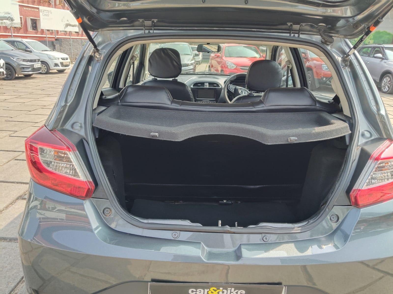 यूज़्ड 2022 टाटा टियागो, Thottada, Kannur 9 यूज़्ड 2022 टाटा टियागो, Thottada, Kannur 9