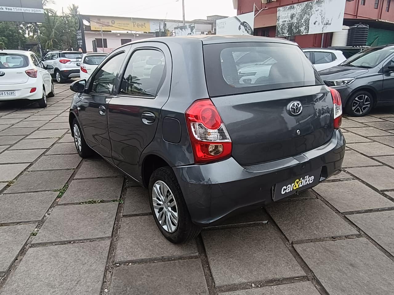 यूज़्ड 2015 टोयोटा इटिऑस लीवा, Thottada, Kannur 2 यूज़्ड 2015 टोयोटा इटिऑस लीवा, Thottada, Kannur 2