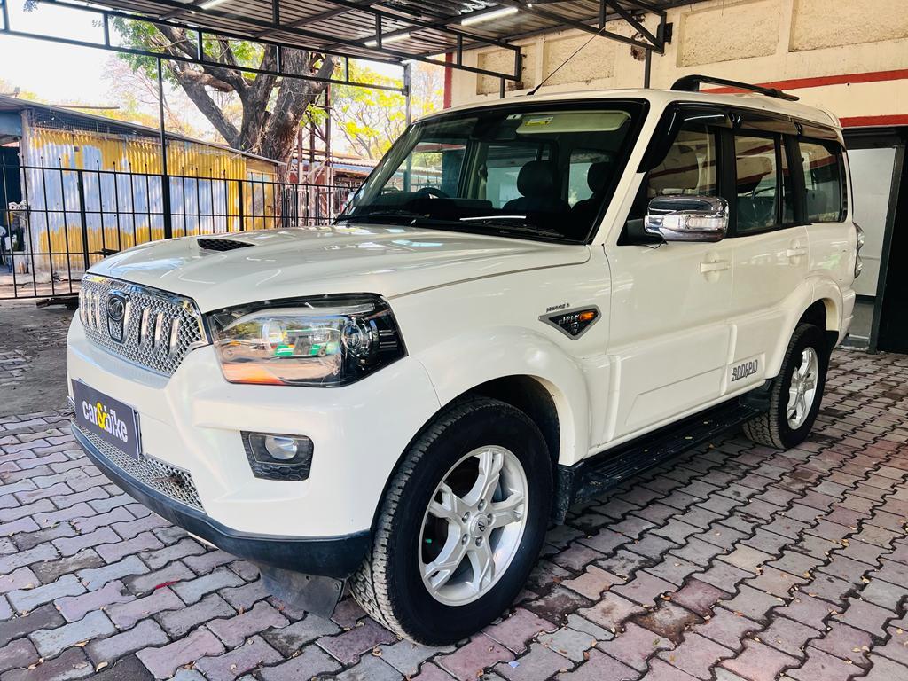 2016 महिंद्रा स्कॉर्पियो S10 AT 2WD 2016 महिंद्रा स्कॉर्पियो S10 AT 2WD