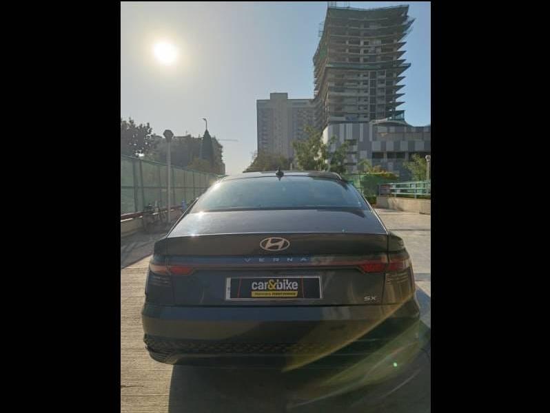 यूज़्ड 2023 ह्युंडई वरना, Spaze Business Park, Gurgaon 3 यूज़्ड 2023 ह्युंडई वरना, Spaze Business Park, Gurgaon 3