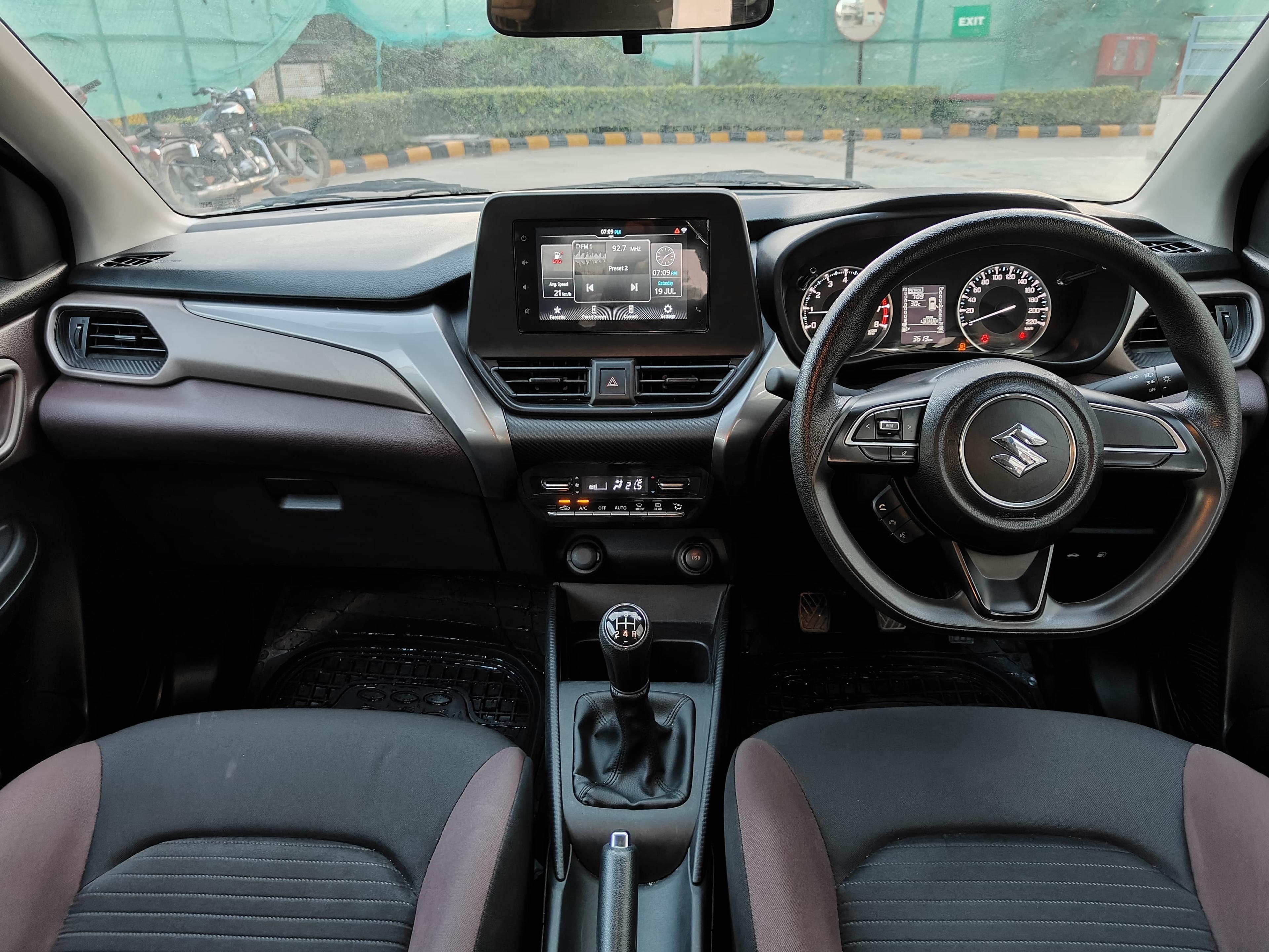 यूज़्ड 2024 मारुति सुजुकी फ्रोंक्स, Spaze Business Park, Gurgaon 8 यूज़्ड 2024 मारुति सुजुकी फ्रोंक्स, Spaze Business Park, Gurgaon 8