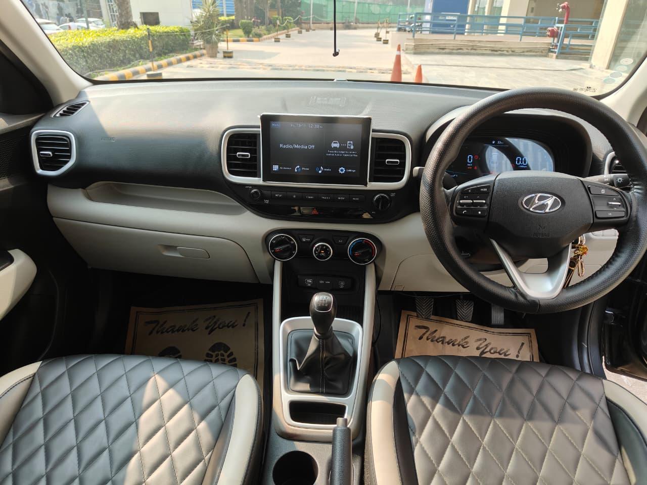 यूज़्ड 2024 ह्युंडई वेन्यू, Spaze Business Park, Gurgaon 8 यूज़्ड 2024 ह्युंडई वेन्यू, Spaze Business Park, Gurgaon 8