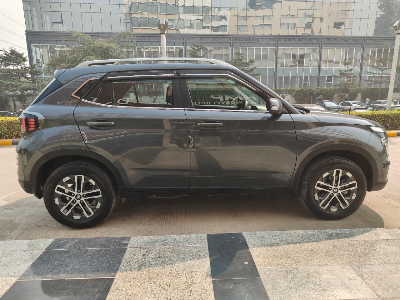 यूज़्ड 2024 ह्युंडई वेन्यू, Spaze Business Park, Gurgaon 4 यूज़्ड 2024 ह्युंडई वेन्यू, Spaze Business Park, Gurgaon 4