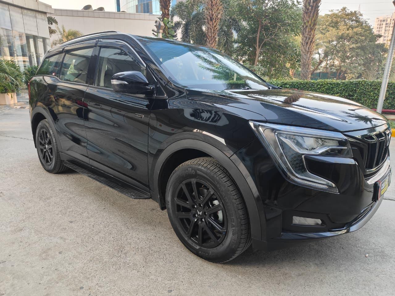 2025 महिंद्रा एक्सयूवी700 AX7 MT Diesel 7 STR 2025 महिंद्रा एक्सयूवी700 AX7 MT Diesel 7 STR