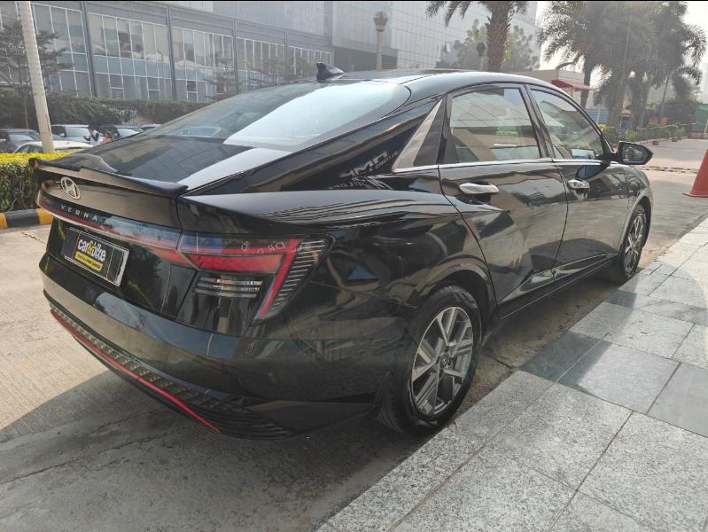 यूज़्ड 2023 ह्युंडई वरना, Spaze Business Park, Gurgaon 2 यूज़्ड 2023 ह्युंडई वरना, Spaze Business Park, Gurgaon 2