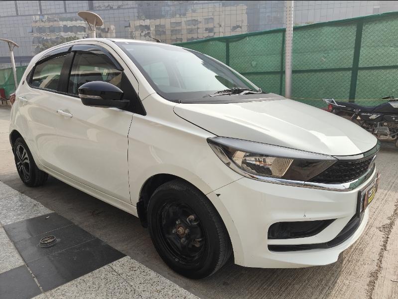 यूज़्ड 2024 टाटा टियागो, Spaze Business Park, Gurgaon 2 यूज़्ड 2024 टाटा टियागो, Spaze Business Park, Gurgaon 2