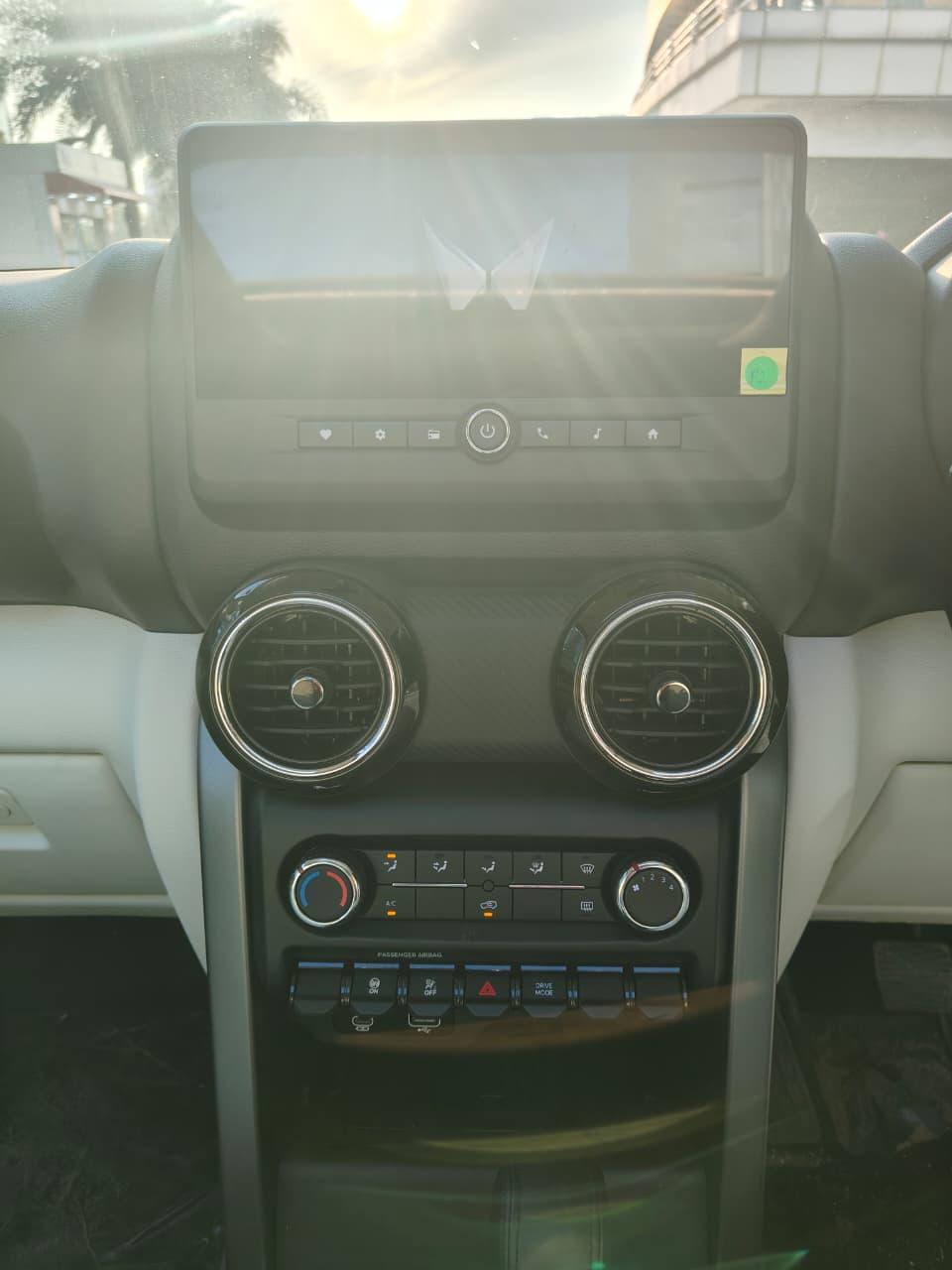 यूज़्ड 2024 महिंद्रा थार रॉक्स, Spaze Business Park, Gurgaon 7 यूज़्ड 2024 महिंद्रा थार रॉक्स, Spaze Business Park, Gurgaon 7